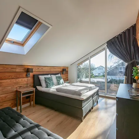 Villa Near Dutch Dunes With Sun-Facing Garden Julianadorp