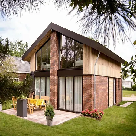 Villa Near Dutch Dunes With Sun-Facing Garden Julianadorp