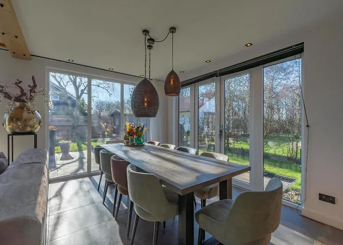 Villa Near Dutch Dunes With Sun-Facing Garden * Юлианадорп