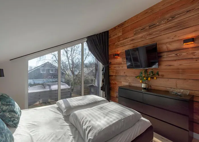 Вилла Villa Near Dutch Dunes With Sun-Facing Garden