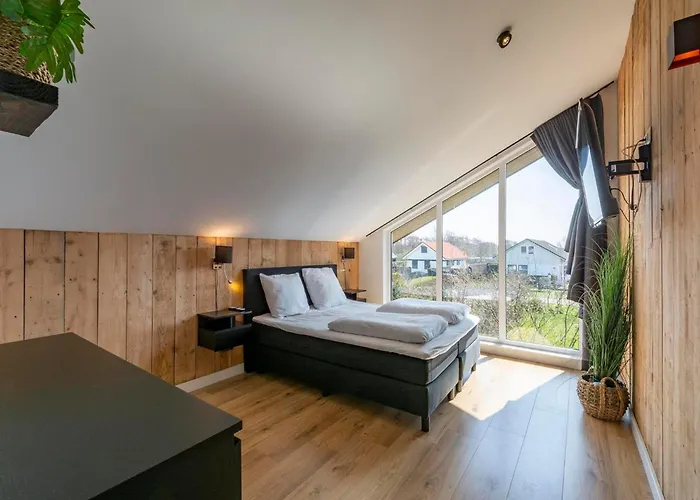 Villa Near Dutch Dunes With Sun-Facing Garden Вилла *