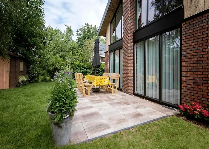 Villa Near Dutch Dunes With Sun-Facing Garden Вилла Юлианадорп