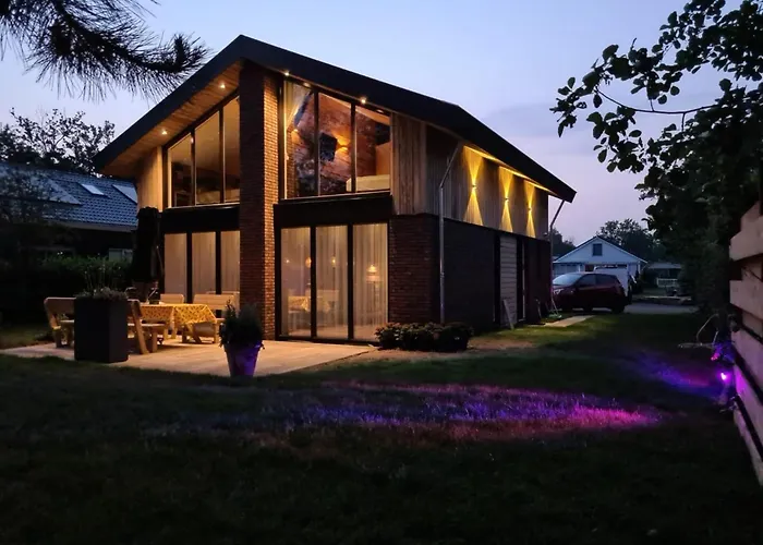 Villa Near Dutch Dunes With Sun-Facing Garden * Юлианадорп