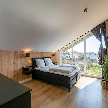 Villa Near Dutch Dunes With Sun-Facing Garden Villa *