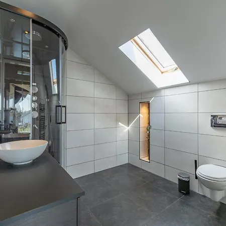 Villa Near Dutch Dunes With Sun-Facing Garden *